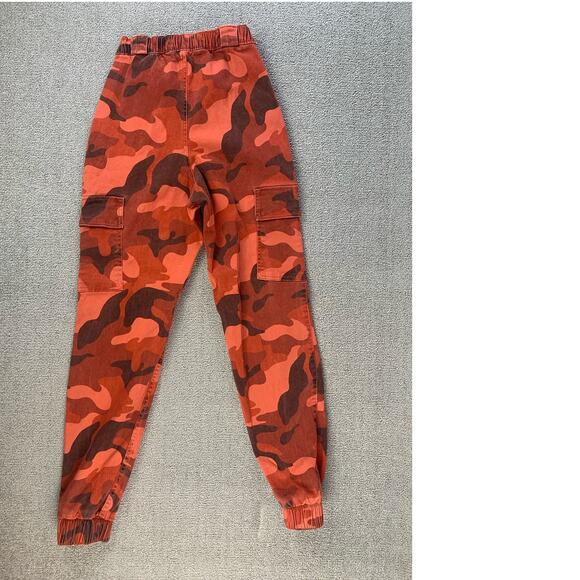 Hollister Ultra High Rise Camo Cargo Pant Joggers Red Size XS - Picture 3 of 9